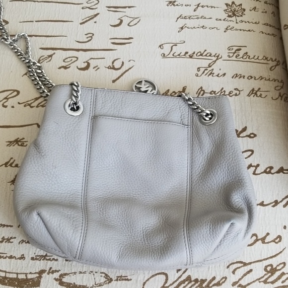 Gray purse with silver chain - Picture 7 of 7